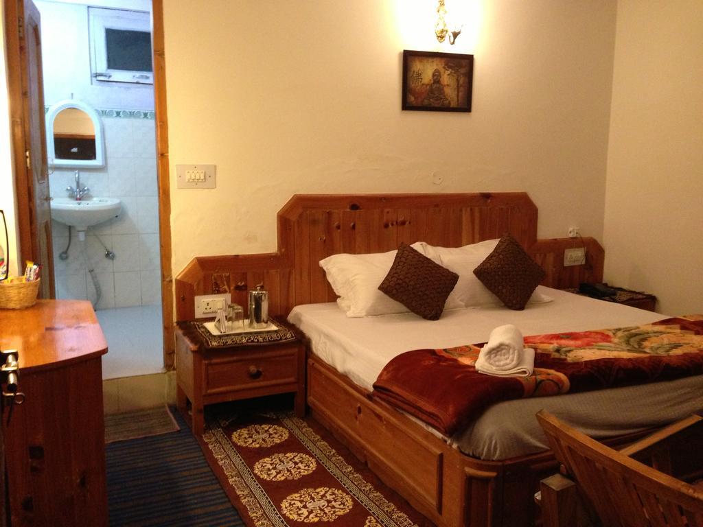 Akash Hills Hotel Manāli Exterior foto