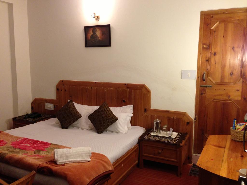 Akash Hills Hotel Manāli Exterior foto